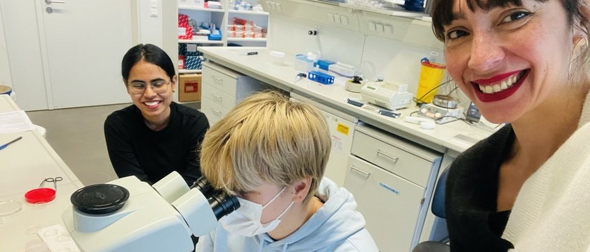 IMPRS Predocs at the bench with RGL Jacqui Tabler IMPRS Predocs at the bench with RGL Jacqui Tabler